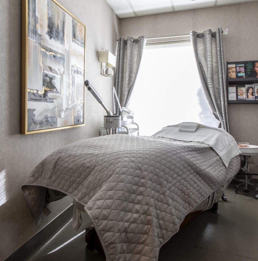 cama de lujo para tratamientos de spa médico
