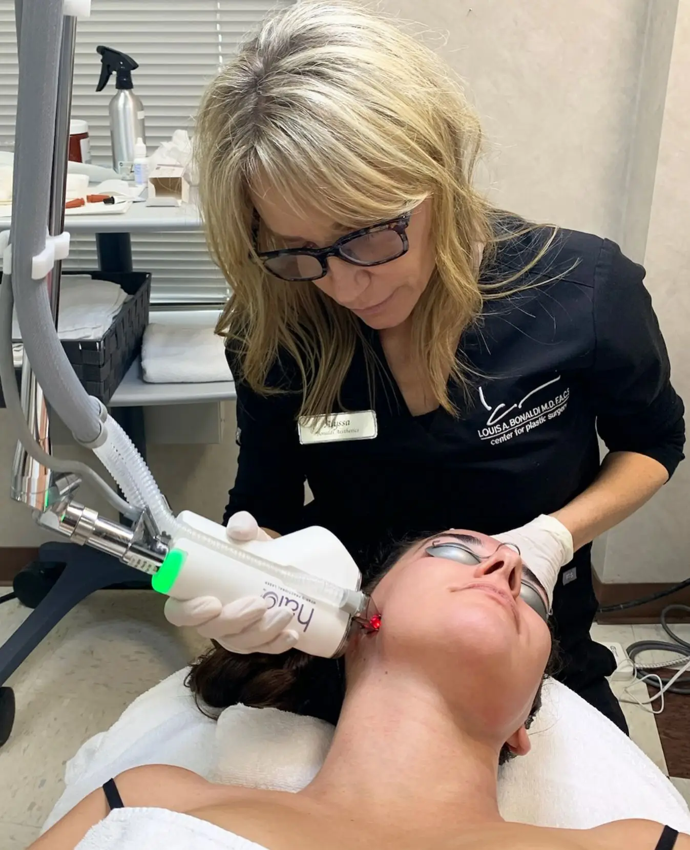 woman getting a halo laser treatment